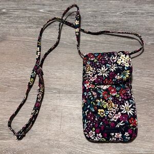 VERA BRADLEY Itsy Ditsy Pattern Small Crossbody Purse Phone Case Bag